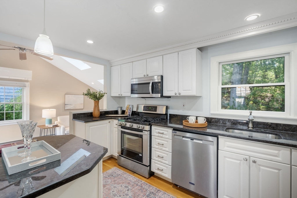 50 Hackensack Road Chestnut Hill, MA 02467 - Photo 12 of 34
