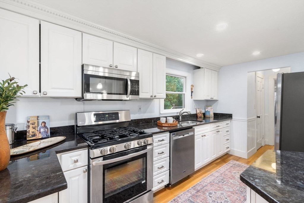 50 Hackensack Road Chestnut Hill, MA 02467 - Photo 13 of 34