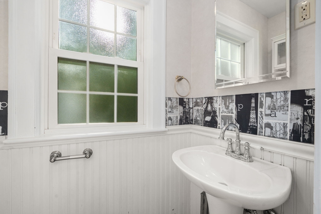 50 Hackensack Road Chestnut Hill, MA 02467 - Photo 10 of 34
