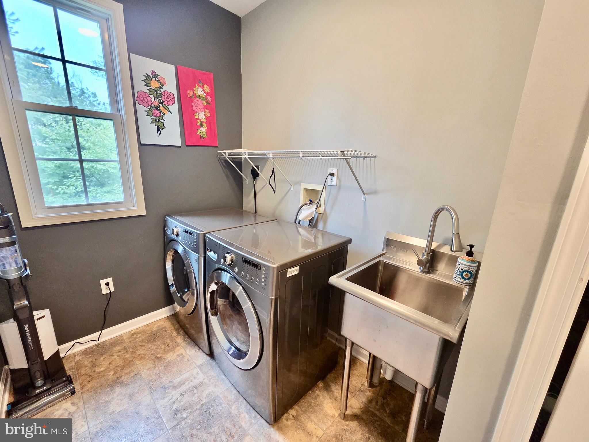261 Lenni Road Media, PA 19063 - Photo 20 of 46 Laundry room