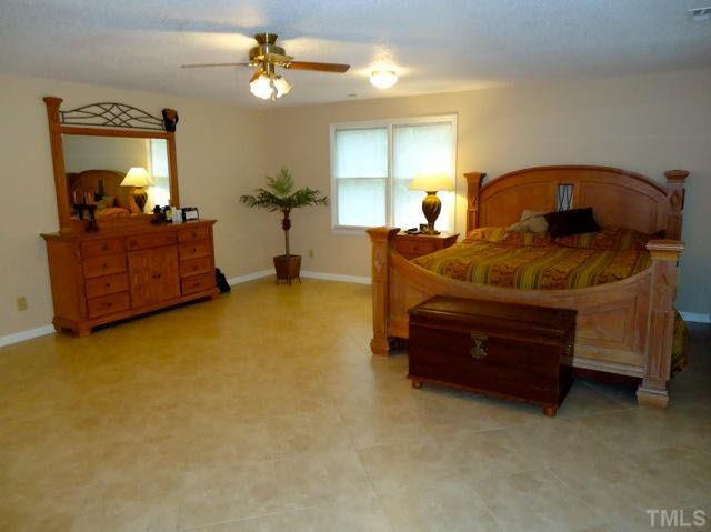 4725 Randolph Court Raleigh, NC 27606 - Photo 13 of 25 Gallery Image 13