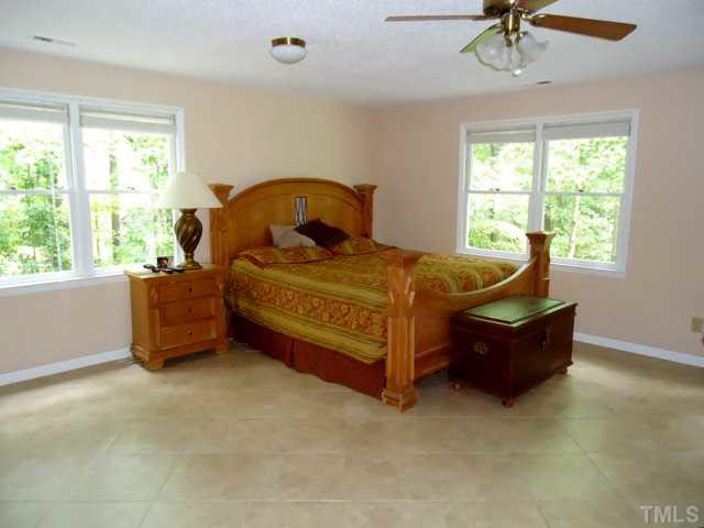 4725 Randolph Court Raleigh, NC 27606 - Photo 14 of 25 Gallery Image 14