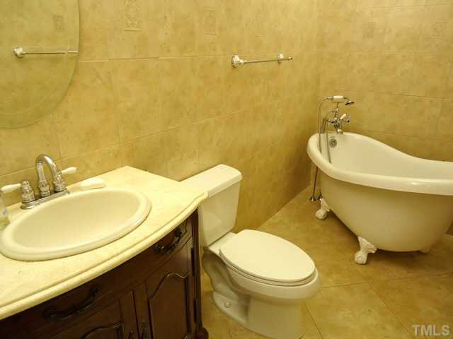 4725 Randolph Court Raleigh, NC 27606 - Photo 16 of 25 Gallery Image 16