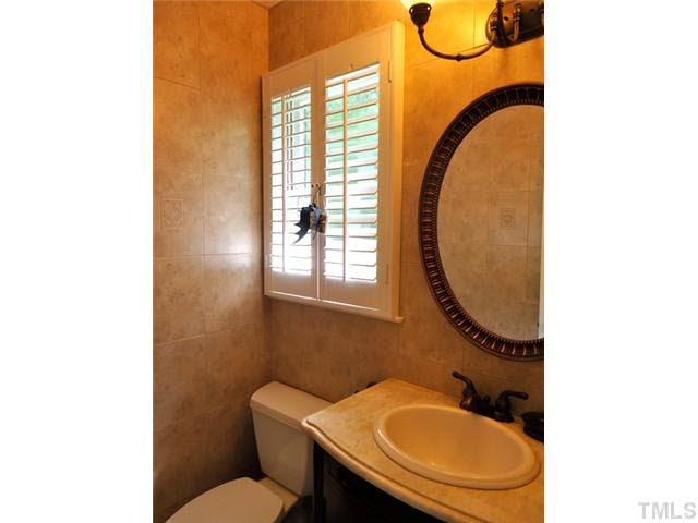 4725 Randolph Court Raleigh, NC 27606 - Photo 17 of 25 Gallery Image 17