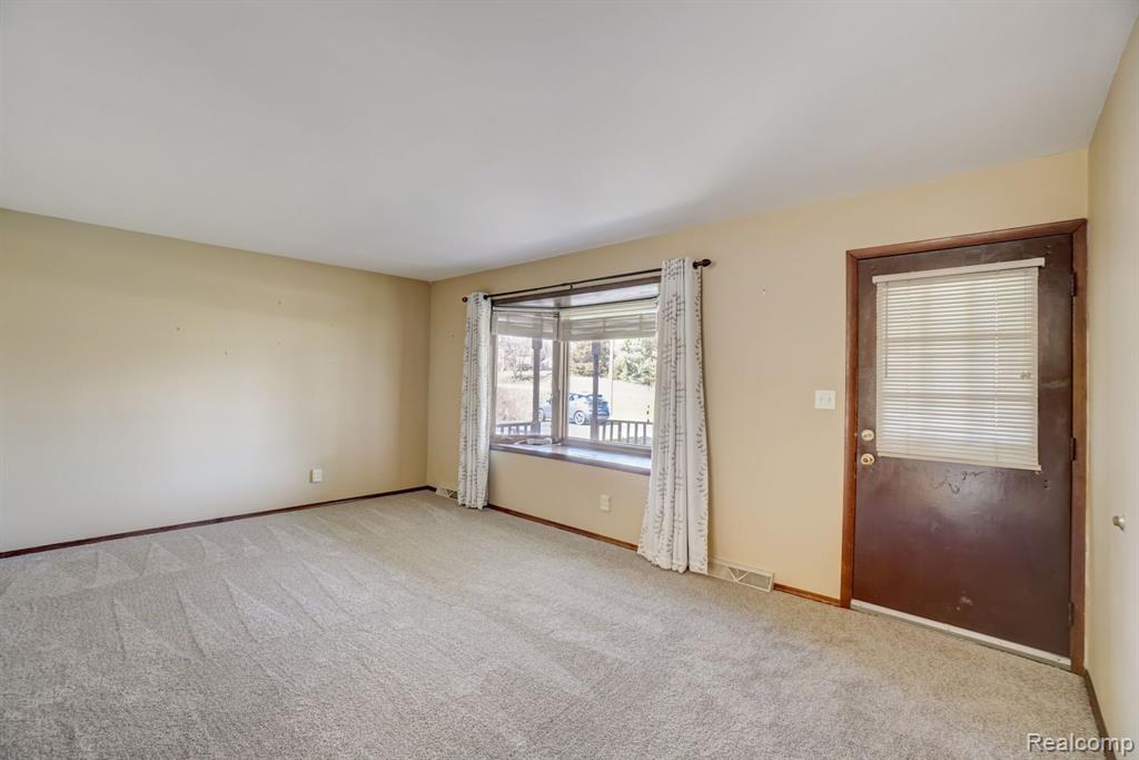 5361 Barnes Road Millington, MI 48746 - Photo 12 of 37