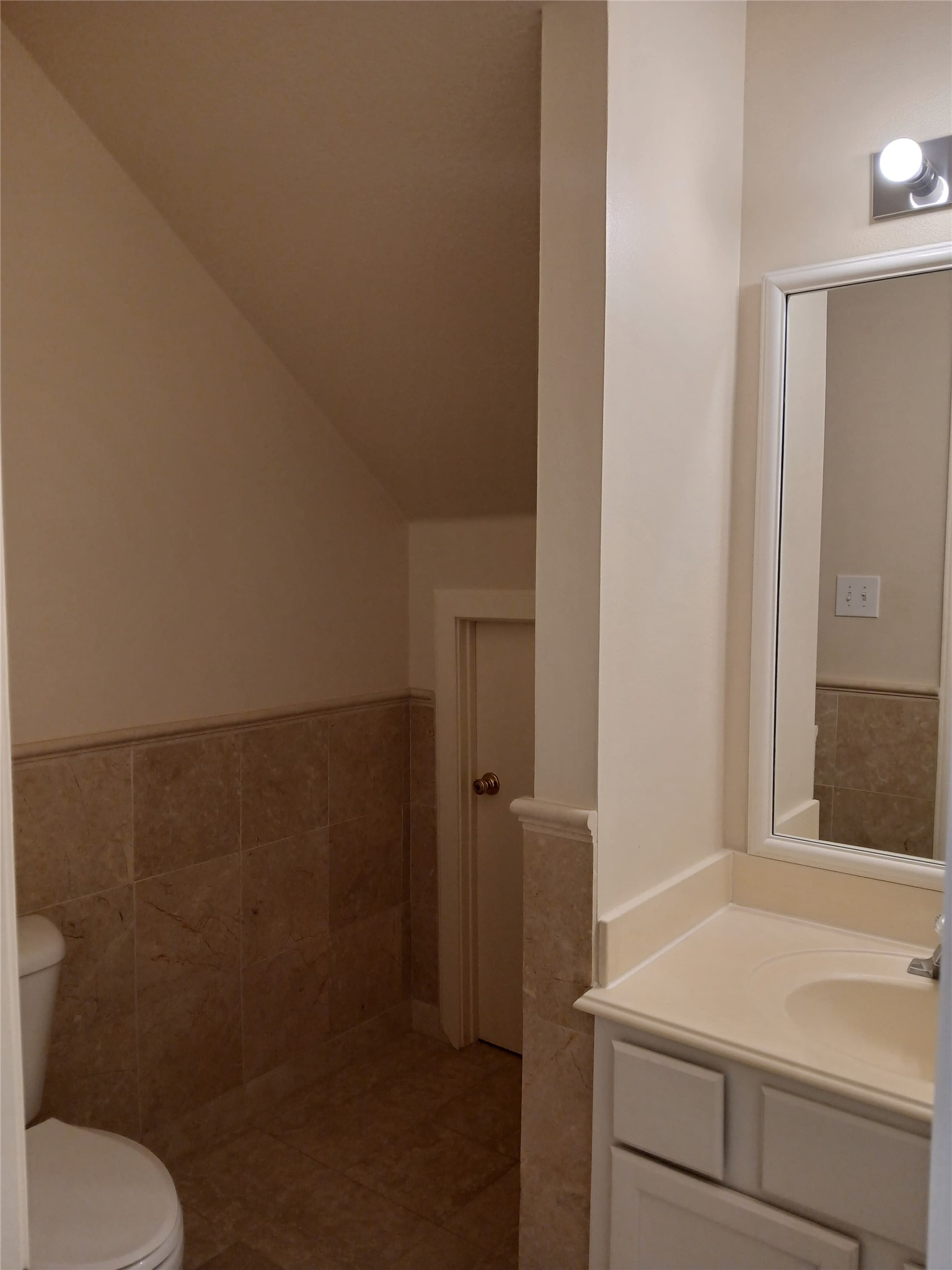 9230 Rouge Circle Houston, TX 77063 - Photo 14 of 19