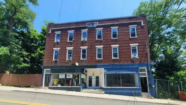 $1,600 | 2684 West Main Street, Unit 2S, Wappingers Falls, NY 12590