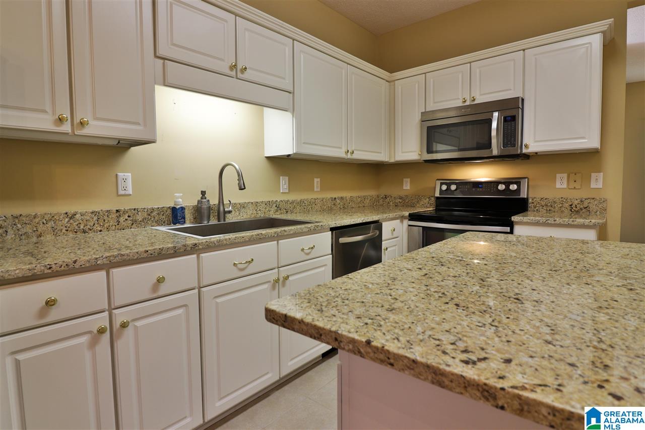 107 Brook Circle Pelham, AL 35124 - Photo 10 of 50