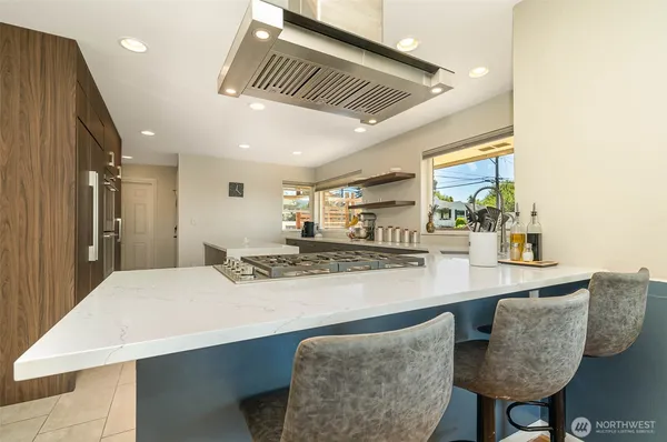 $5,750 | 3200 30th Avenue West, Seattle, WA 98199