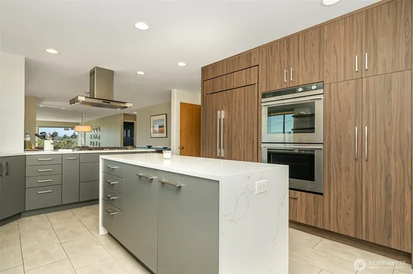 $5,750 | 3200 30th Avenue West, Seattle, WA 98199