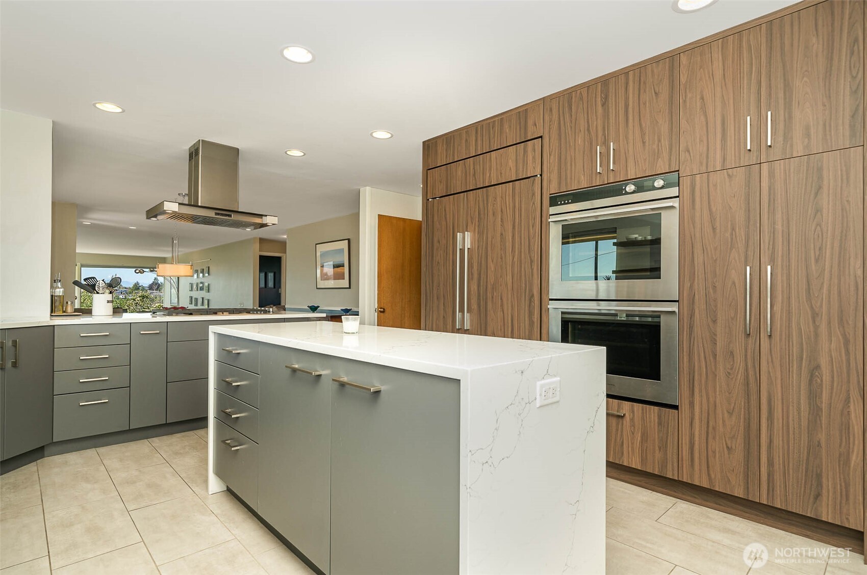 3200 30th Avenue West Seattle, WA 98199 - Photo 14 of 38