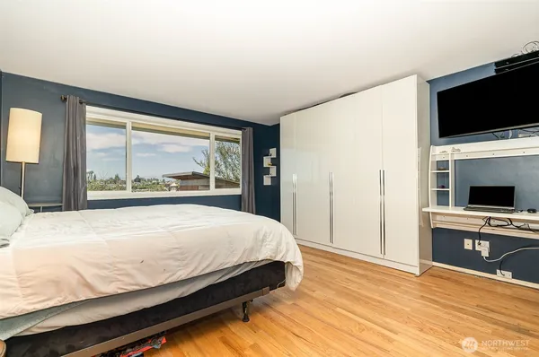 $5,750 | 3200 30th Avenue West, Seattle, WA 98199