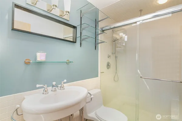 $5,750 | 3200 30th Avenue West, Seattle, WA 98199