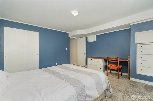 $5,750 | 3200 30th Avenue West, Seattle, WA 98199