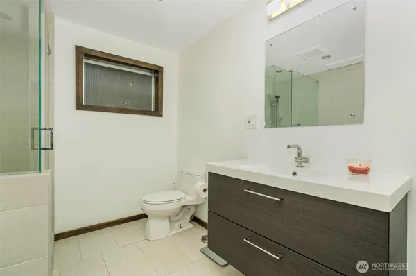 $5,750 | 3200 30th Avenue West, Seattle, WA 98199
