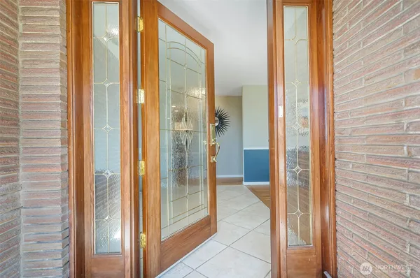 $5,750 | 3200 30th Avenue West, Seattle, WA 98199