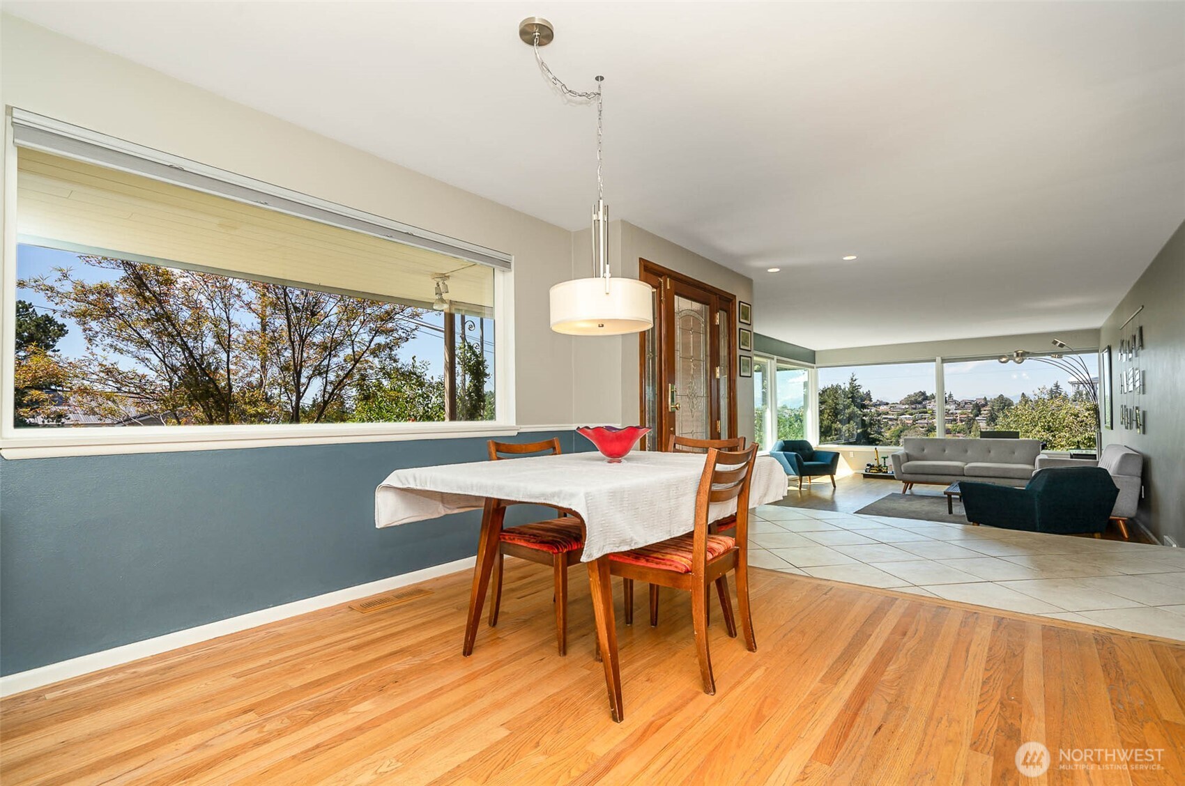 3200 30th Avenue West Seattle, WA 98199 - Photo 10 of 38