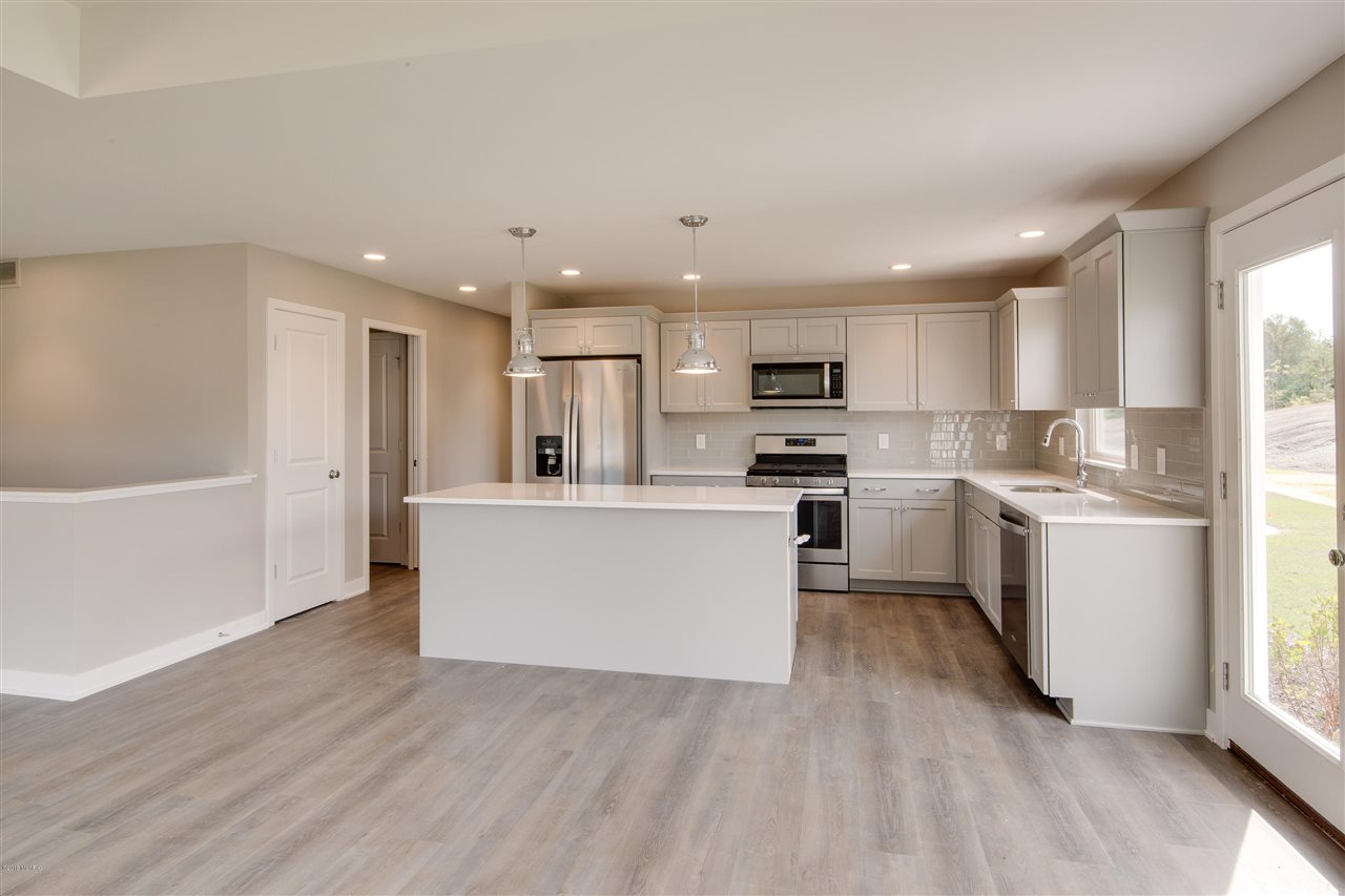 3883 Wetherington Point Kalamazoo, MI 49009 - Photo 16 of 52
