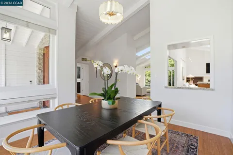 $2,095,000 | 260 Corliss Drive, Moraga, CA 94556