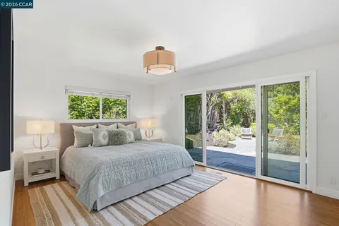 $2,095,000 | 260 Corliss Drive, Moraga, CA 94556