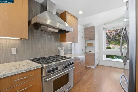 $2,095,000 | 260 Corliss Drive, Moraga, CA 94556