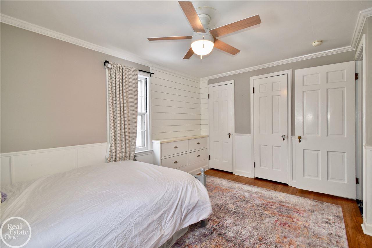 404 Lothrop Road Grosse Pointe, MI 48236 - Photo 12 of 33 50005581-11.JPG