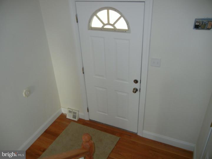724 Meadowlark Road Audubon, PA 19403 - Photo 15 of 25 Foyer