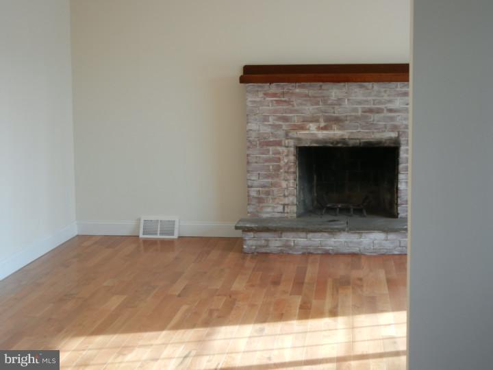 724 Meadowlark Road Audubon, PA 19403 - Photo 21 of 25 Family Room