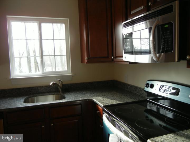 724 Meadowlark Road Audubon, PA 19403 - Photo 9 of 25 Kitchen