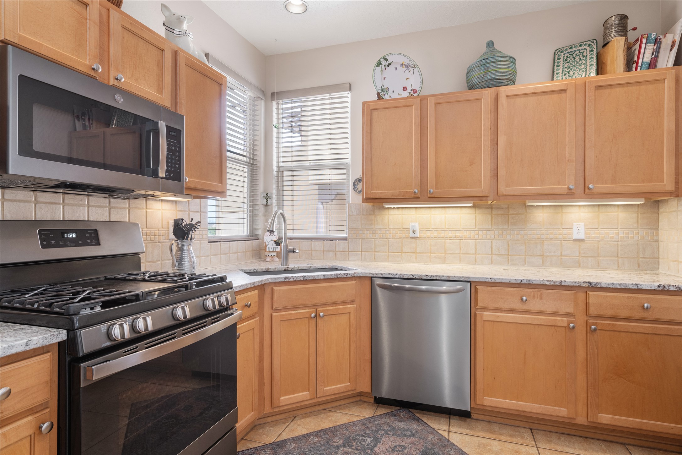 18 Emory Pass Santa Fe, NM 87508 - Photo 12 of 42