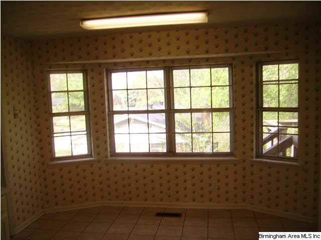 504 2nd Terrace Pleasant Grove, AL 35127 - Photo 8 of 31