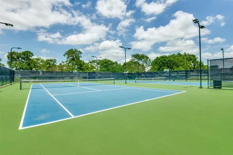 a view of a tennis court
