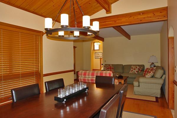 95 Bay Front Road Penhook, VA 24137 - Photo 8 of 19 dining room