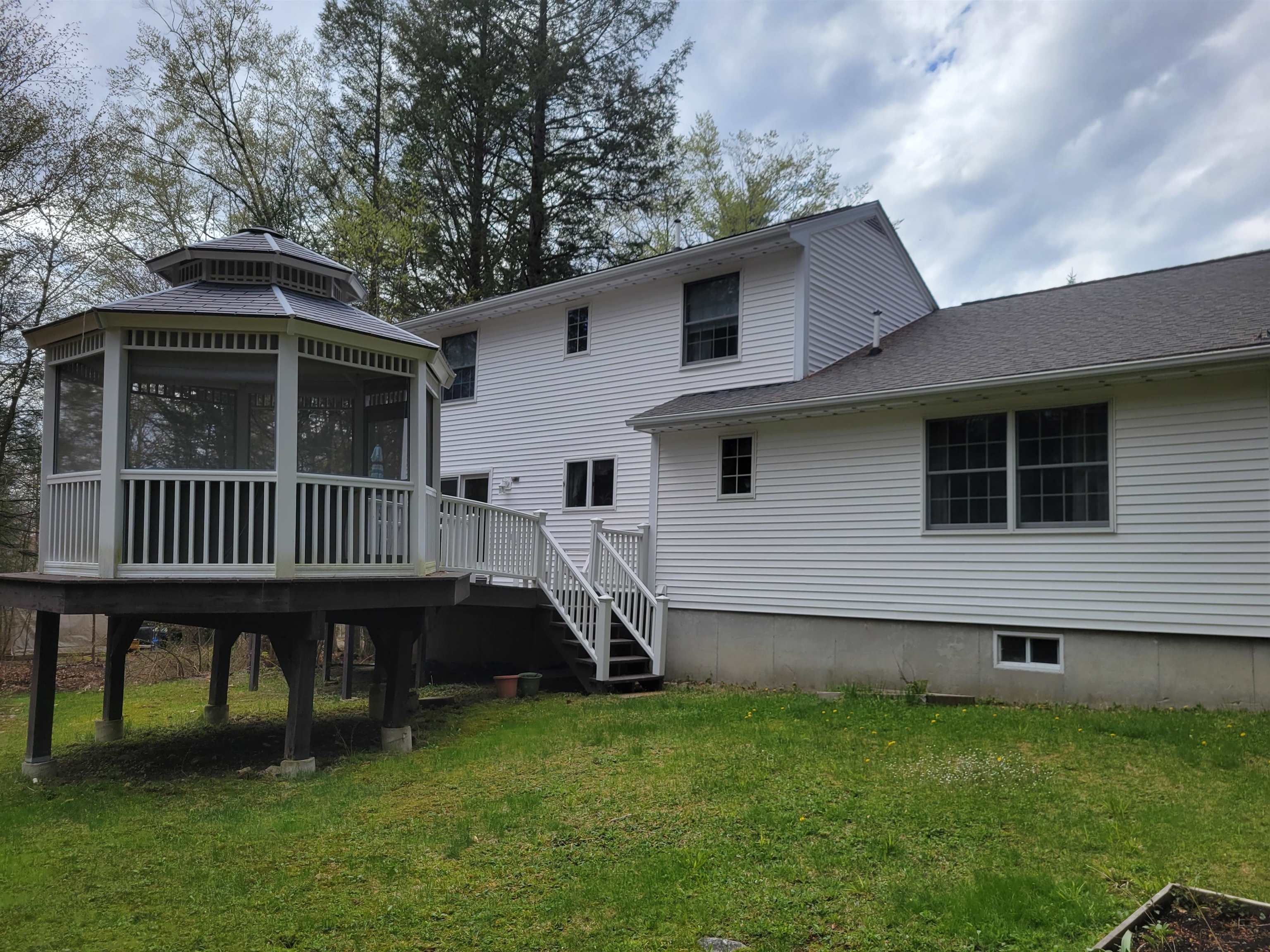 24 Winterhaven Road Wolfeboro, NH 03894 - Photo 4 of 36