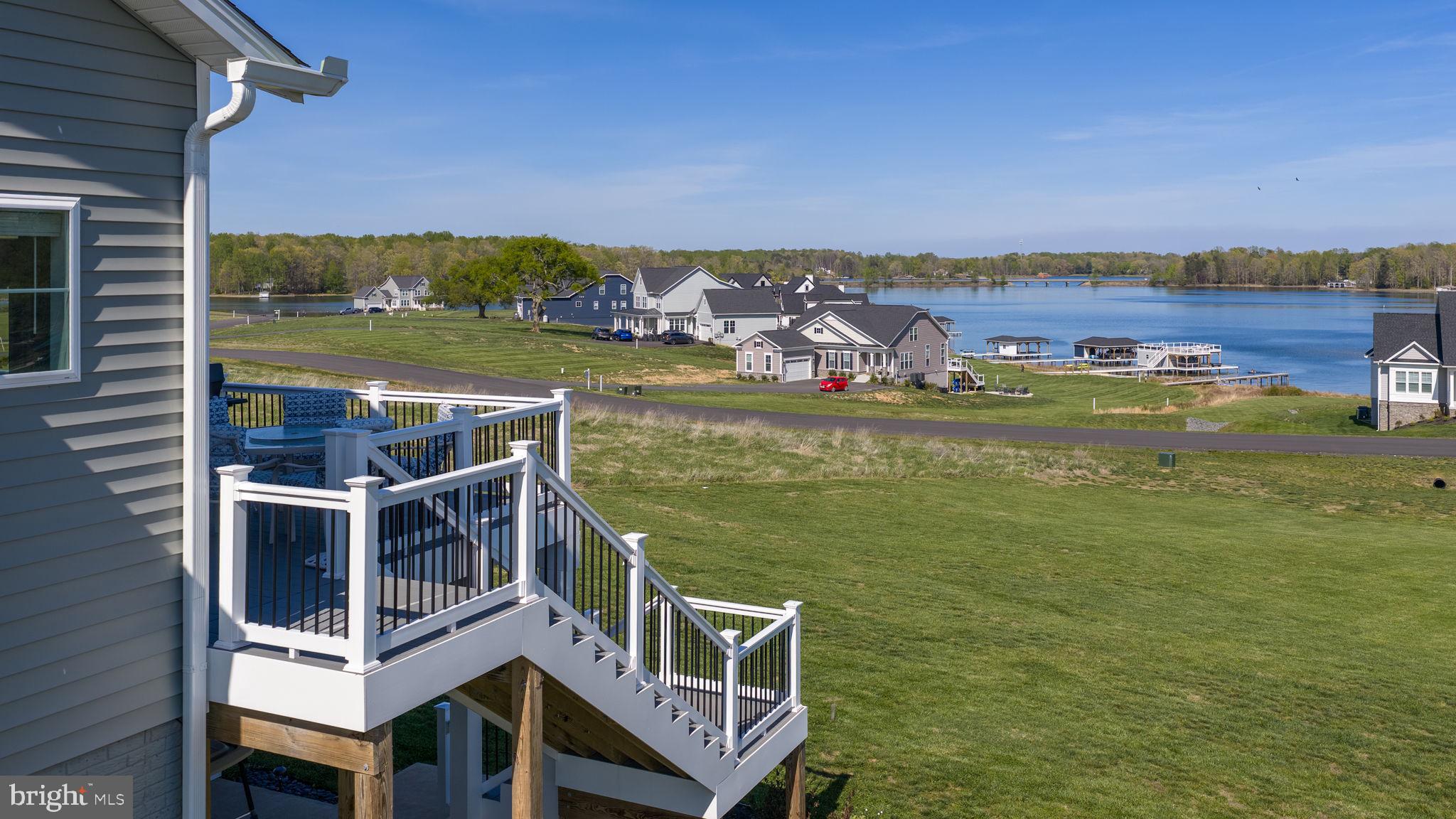 257 Rock Island Ridge Mineral, VA 23117 - Photo 106 of 128 a view of a balcony with an ocean