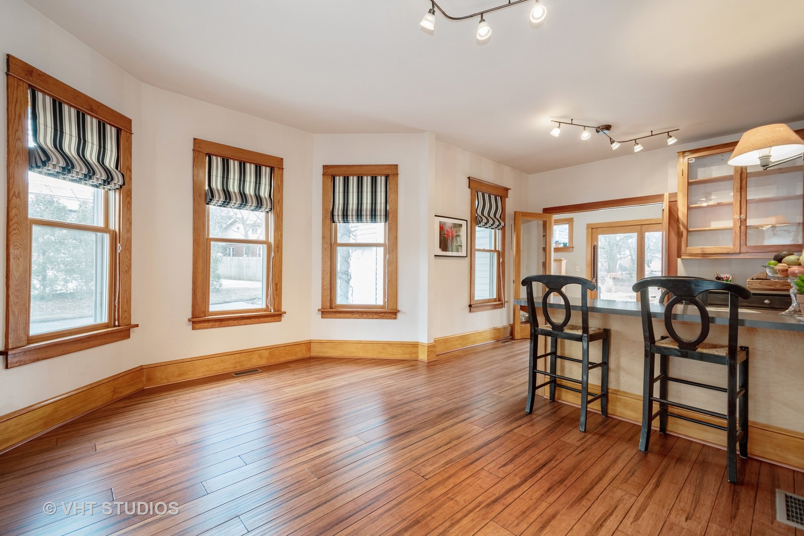 2105 Cedar Road Homewood, IL 60430 - Photo 6 of 23 a view of a livingroom with furniture window and wooden floor