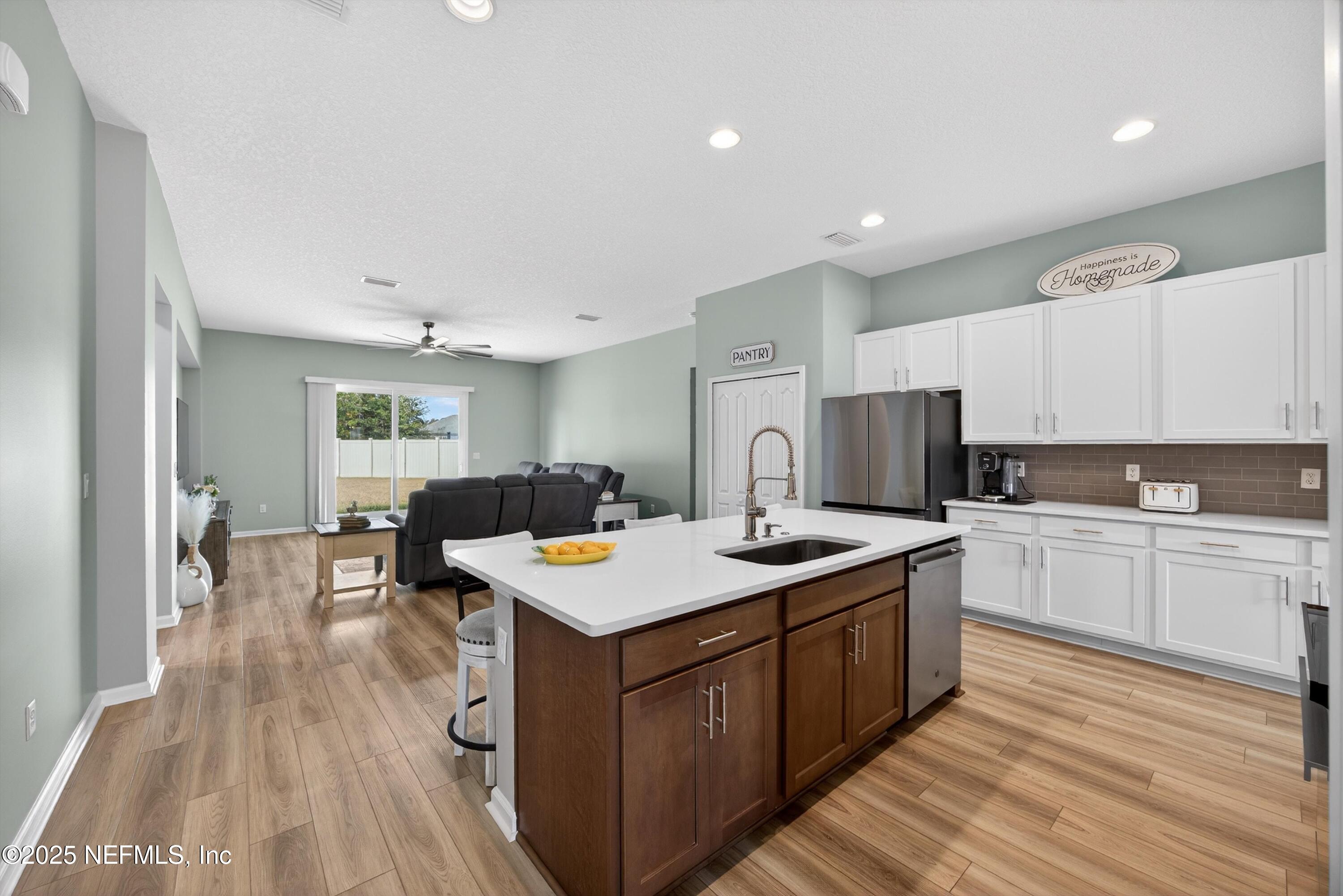 1733 Austin Lk Way Middleburg, FL 32068 - Photo 11 of 37 10-Kitchen A7