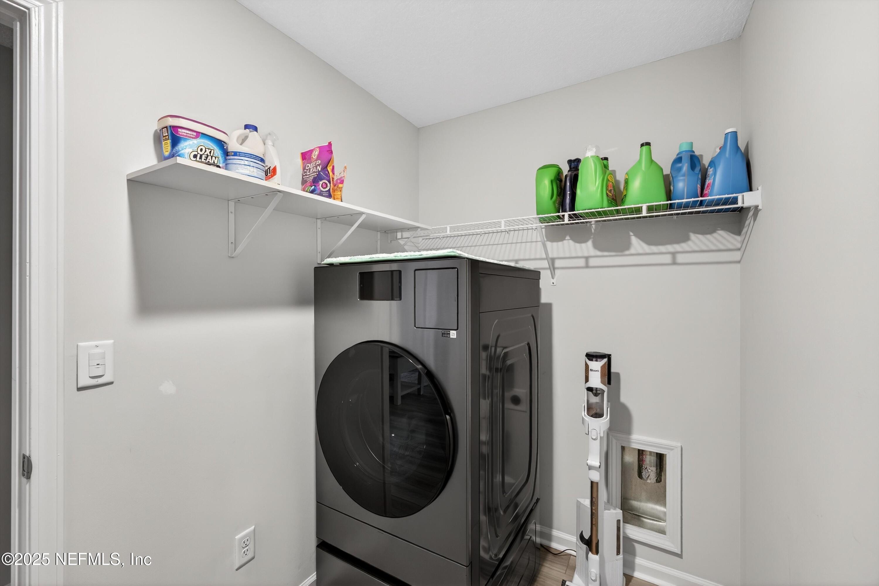 1733 Austin Lk Way Middleburg, FL 32068 - Photo 24 of 37 23-Laundry