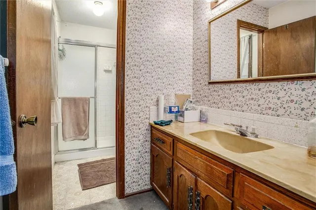 $270,000 | 503 South Harrison Avenue, Raymore, MO 64083