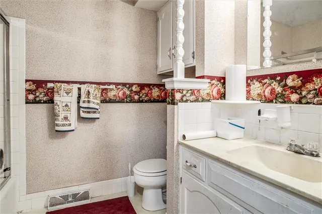 $270,000 | 503 South Harrison Avenue, Raymore, MO 64083