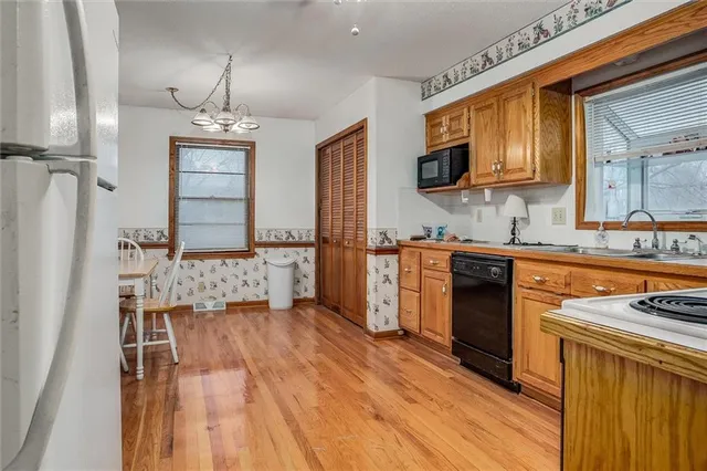 $270,000 | 503 South Harrison Avenue, Raymore, MO 64083