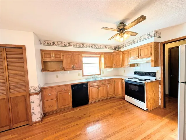 $270,000 | 503 South Harrison Avenue, Raymore, MO 64083