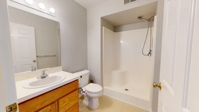 $2,100 | 2767 South Knightsbridge Circle, Ann Arbor, MI 48105