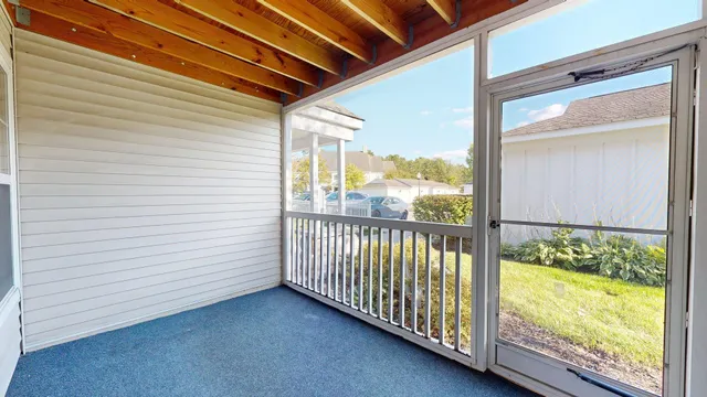 $2,100 | 2767 South Knightsbridge Circle, Ann Arbor, MI 48105