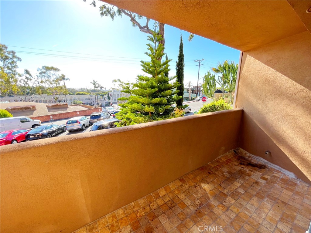 100 Cliff Drive, Unit 8 Laguna Beach, CA 92651 - Photo 25 of 46