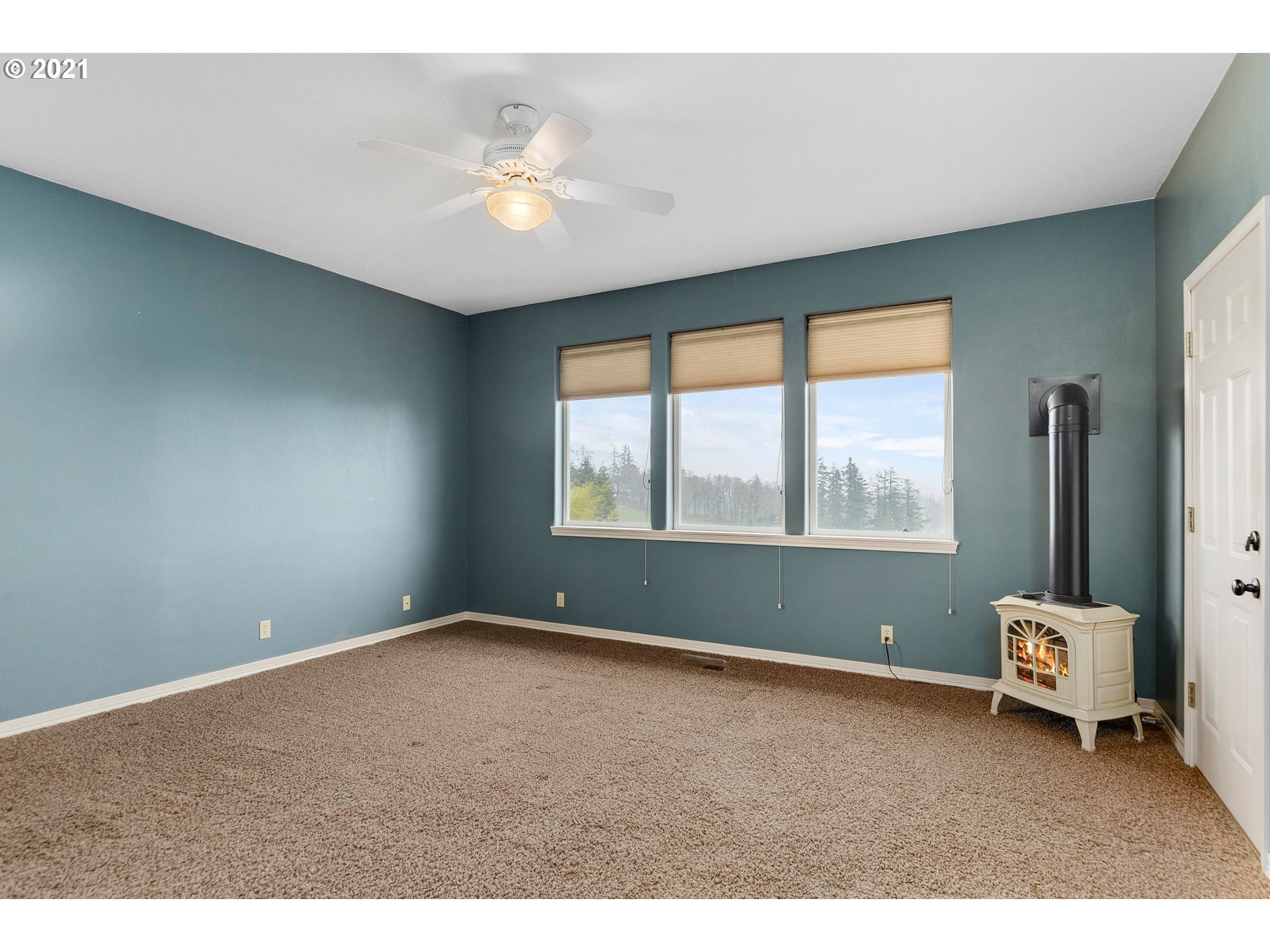 34040 Southwest Ladd Hill Road Wilsonville, OR 97070 - Photo 17 of 30