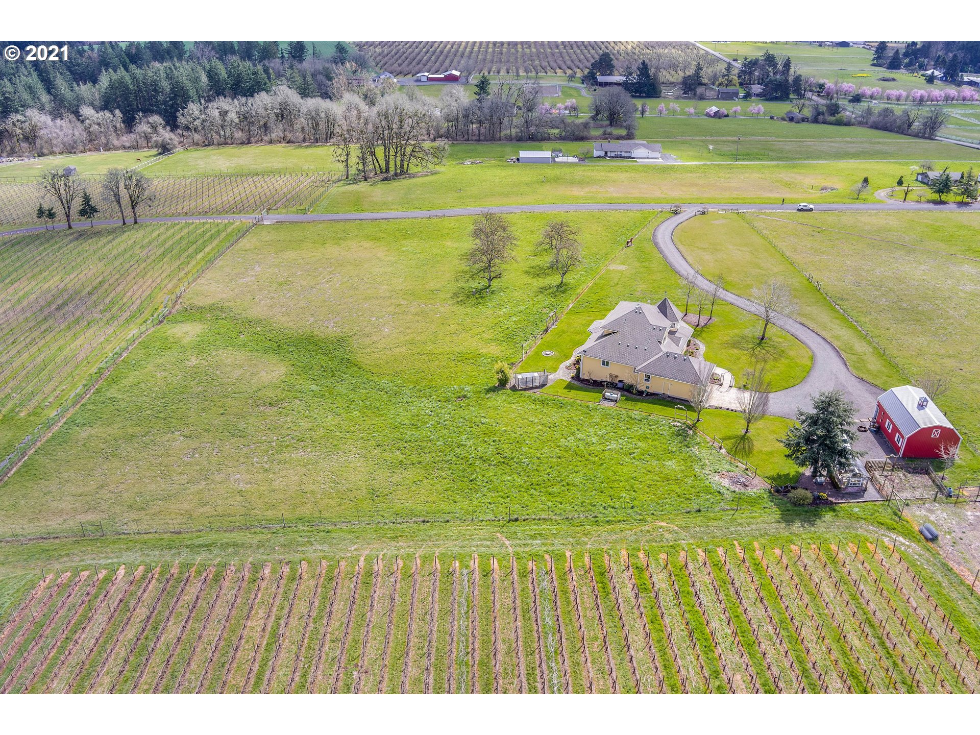 34040 Southwest Ladd Hill Road Wilsonville, OR 97070 - Photo 4 of 30