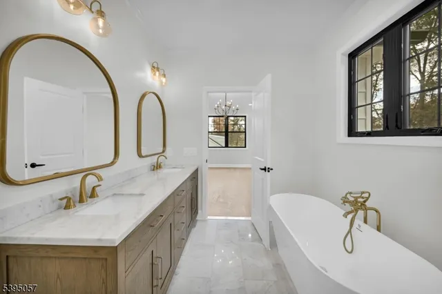 $1,699,000 | 85 Kings Road, Chatham, NJ 07928