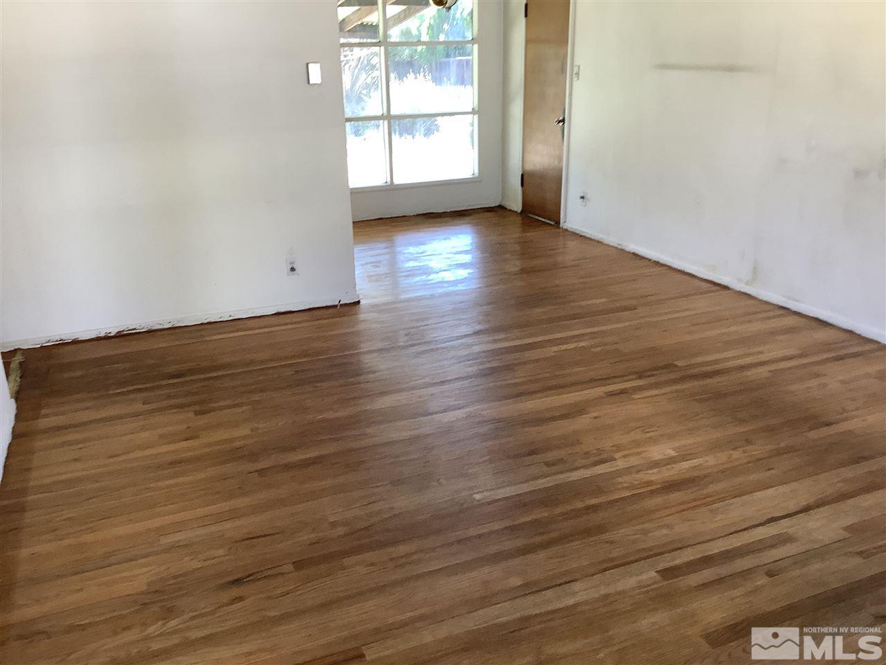 1345 Wesley Drive Reno, NV 89503 - Photo 3 of 11 Photo 3