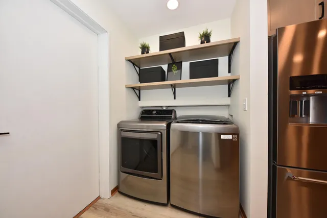 $314,900 | 359 Hartford Square, Unit 5, Hartford, WI 53027